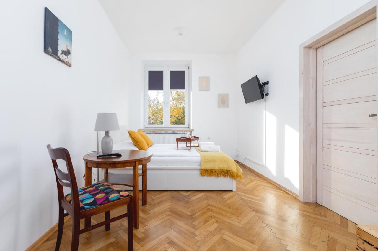 Old Town Apartments Basztowa By Renters Cracovia Esterno foto