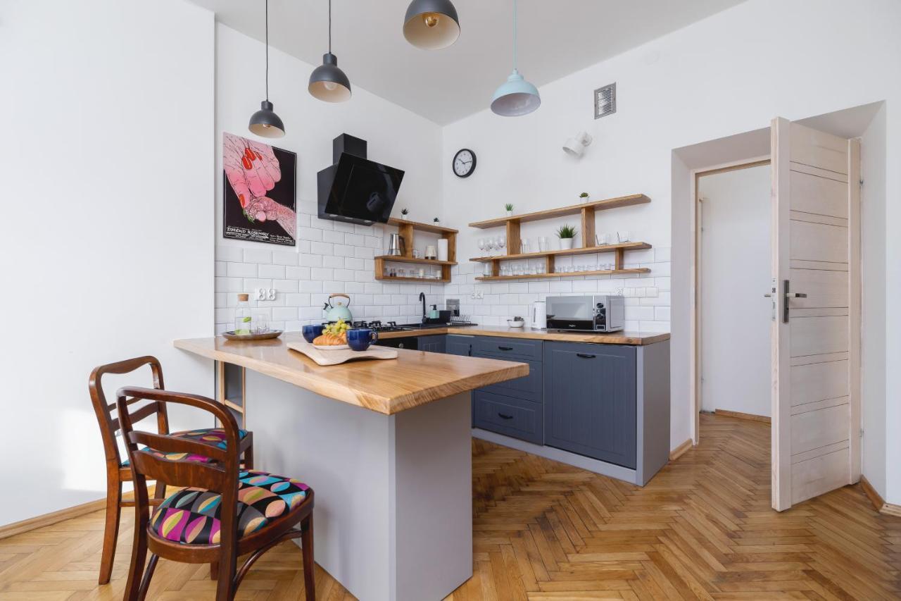 Old Town Apartments Basztowa By Renters Cracovia Esterno foto