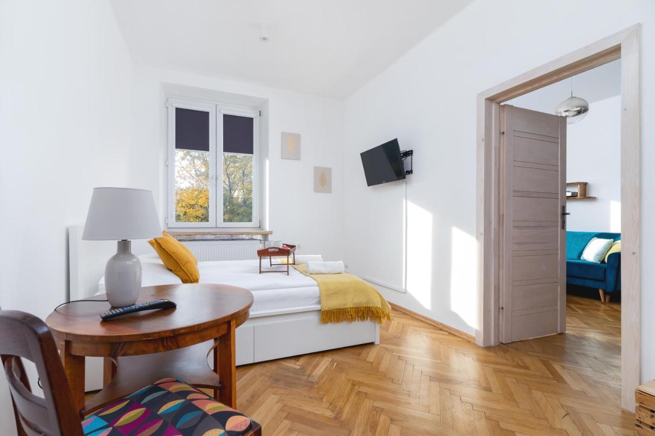 Old Town Apartments Basztowa By Renters Cracovia Esterno foto