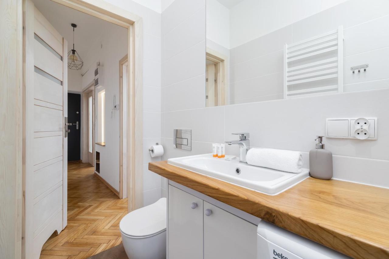 Old Town Apartments Basztowa By Renters Cracovia Esterno foto