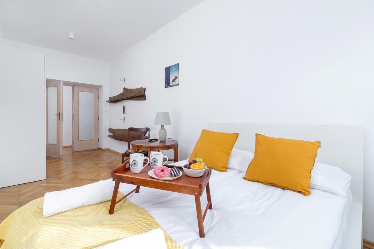 Old Town Apartments Basztowa By Renters Cracovia Esterno foto