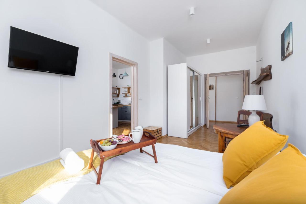 Old Town Apartments Basztowa By Renters Cracovia Esterno foto